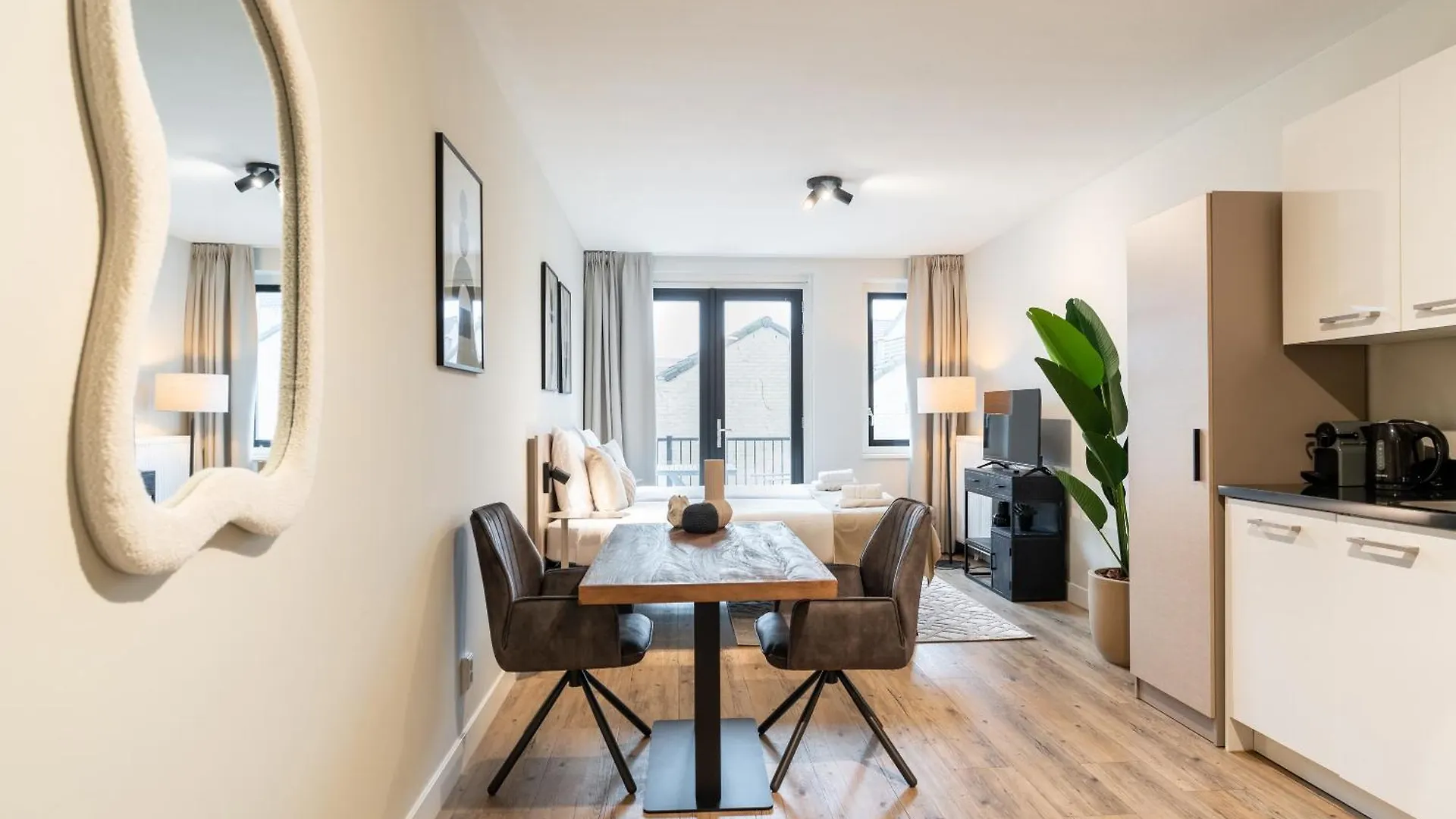 Utrechtcityapartments - Weerdsingel 0*, Utrecht